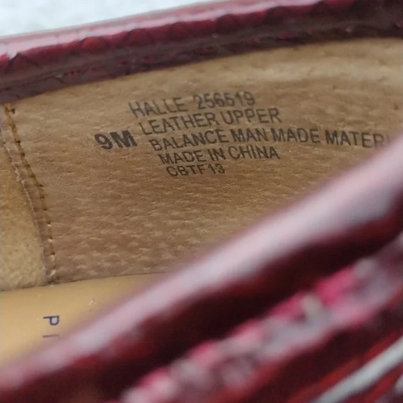 Nurse Mates Pillow Top Halle Burgundy Snakeskin Leather Round Toe Clog Shoes - Picture 12 of 16